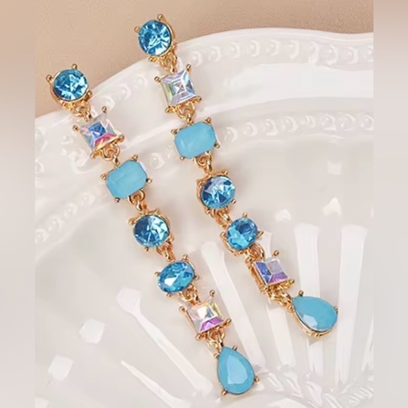 Jewelry - Elegant Blue and Gold Drop Earrings